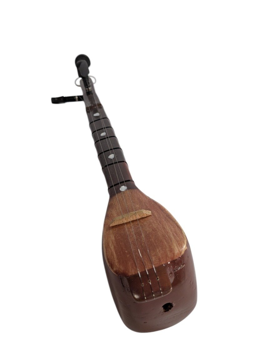 514140_56c4b199-0641-41c0-a618-ca20450c6eba0.jpg Miniature Sitar Model