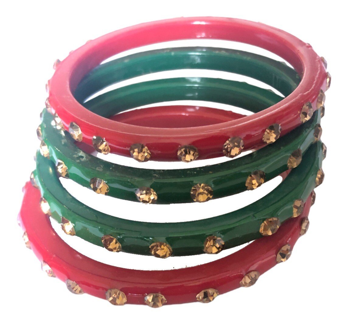 518322_8ae70f4c-d928-4fc8-ab6d-7f8d648925cf0.jpg 32x Indian Bangle Job Lot Red Green Chodi Wedding Bracelet Bollywood Jewellery - Image 1