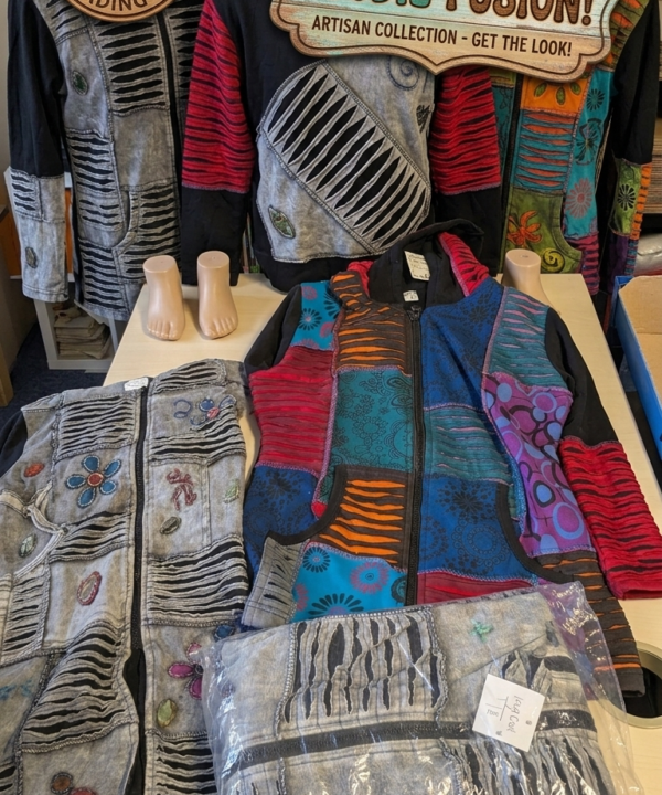 RRP210 NEW STOCK Job Lot 7  Fair Trade Nepalese Ladies Hoodies Terrapin